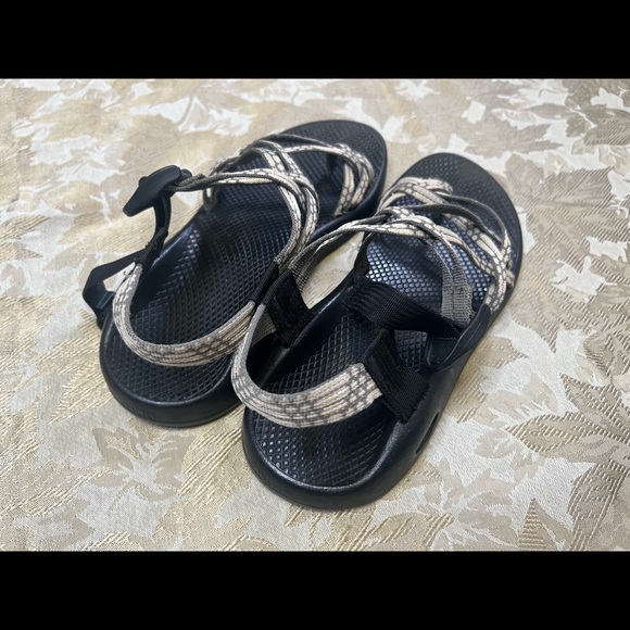 Size 10 chaco sandals - Picture 4 of 7